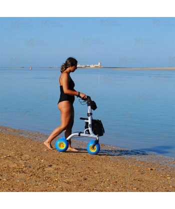 Andador con ruedas concebido para la playa, campo y zonas donde el terreno es irregular