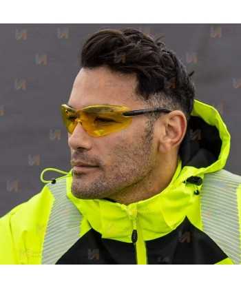 Softshell impermeable de alta visibilidad color amarillo flúor y negro