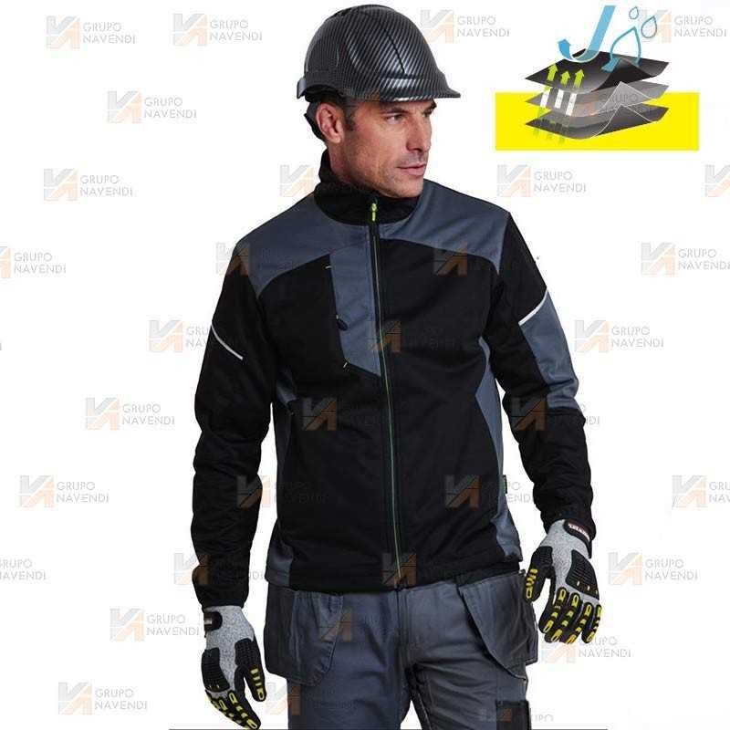 Cazadora softshell con membrana impermeable y transpirable