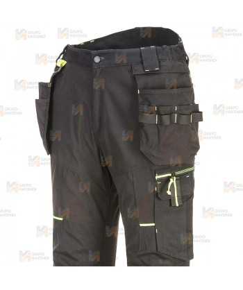 Pantalón con refuerzos y bolsillos desmontables con tejido ecológico