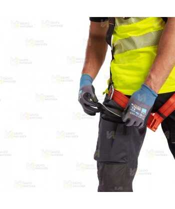 Pantalón con refuerzos, elástico especial para uso con arnés color negro