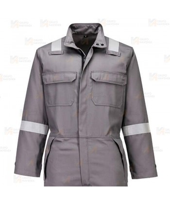 Buzo ignífugo multinorma, económico con cintas reflectantes color gris oscuro