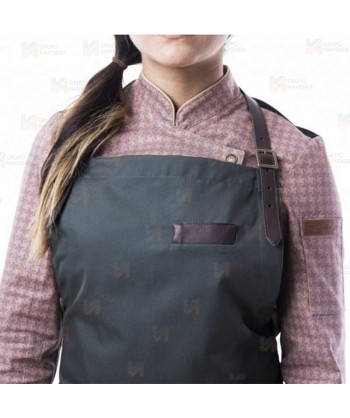 Delantal para hostelería y cocina con peto y detalles en polipiel