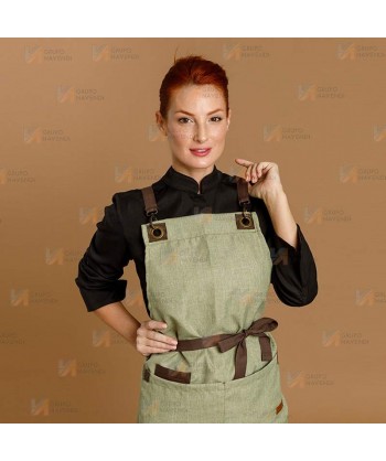Delantal para hostelería y cocina con peto y detalles en cuero