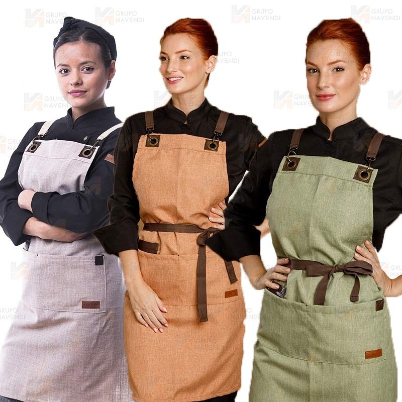 Delantal para hostelería y cocina con peto y detalles en cuero