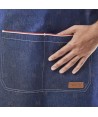 Delantal de peto en tejido vaquero con tejido denim elástico y bolsillo