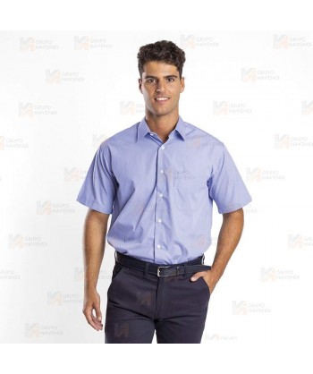 Camisa de vestir de hombre de manga corta con bolsillo en pecho color celeste