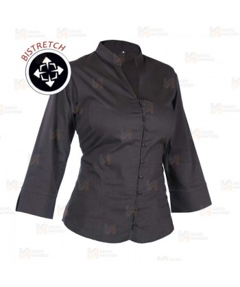 Camisa entallada de vestir de manga larga y cuello abierto color negro