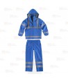 Traje de agua impermeable color azul con cintas reflectantes