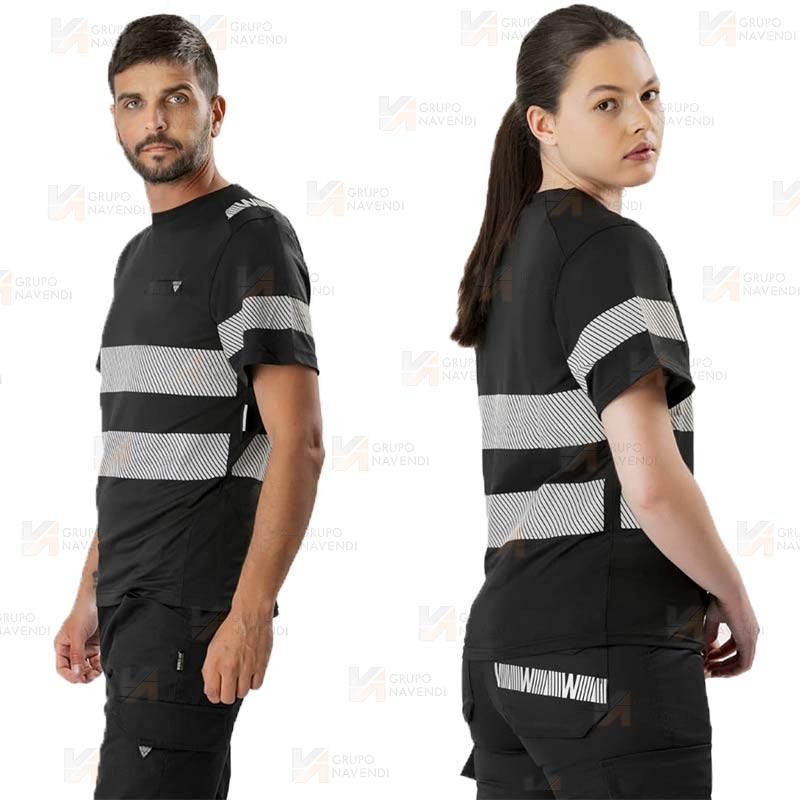 Camiseta transpirable con cintas reflectantes segmentadas