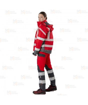 Parka de color rojo y gris acolchada e impermeable con cintas segmentadas