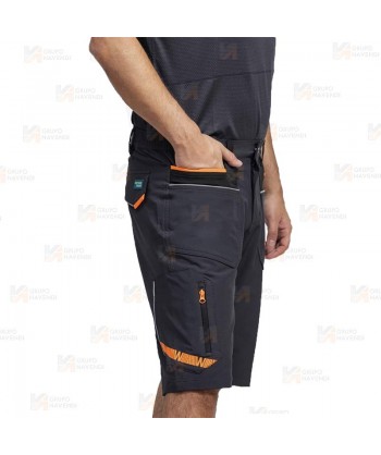 Pantalón bermuda laboral multibolsillos con tejido elástico