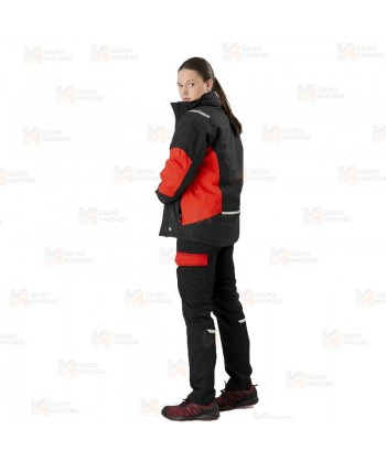 Parka bicolor acolchada y con capucha color rojo y negro