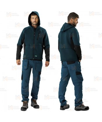 Cazadora deportiva softshell con capucha