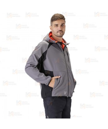 Cazadora softshell anti desgarro y capucha para actividades outdoor