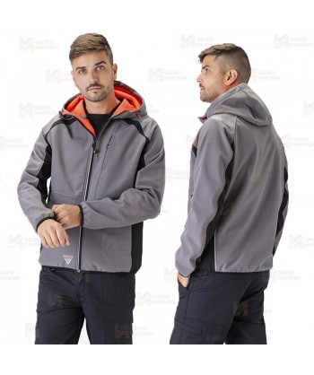 Cazadora softshell anti desgarro y capucha para actividades outdoor