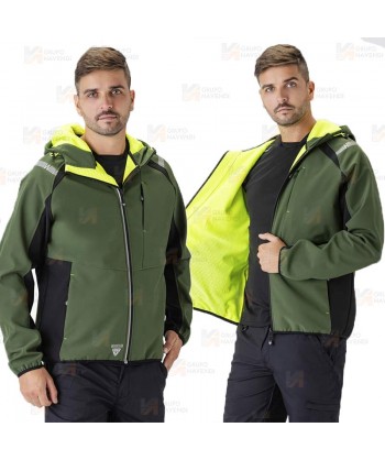Cazadora softshell anti desgarro y capucha para actividades outdoor