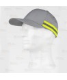 Gorra con cinta reflectante-fluorescente. Ajuste trasero con velcro.