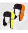 Gorro con orejeras abatibles, forrado de pelo y acolchado