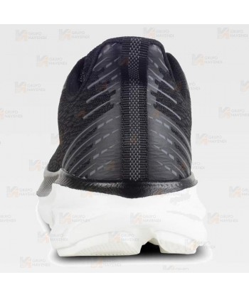 Zapatilla deportiva con cordones y suela Eva