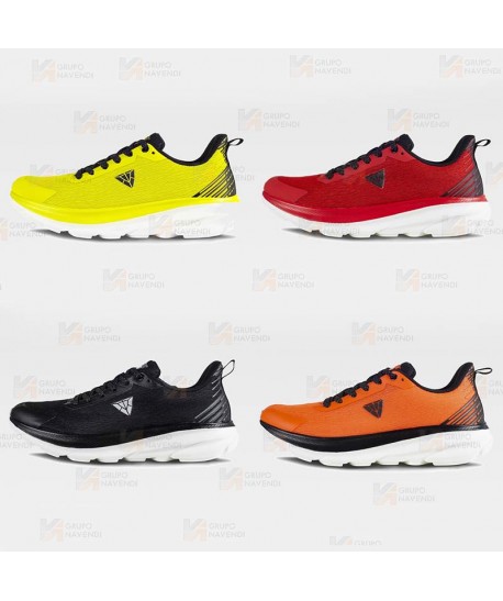 Zapatilla deportiva con cordones y suela Eva