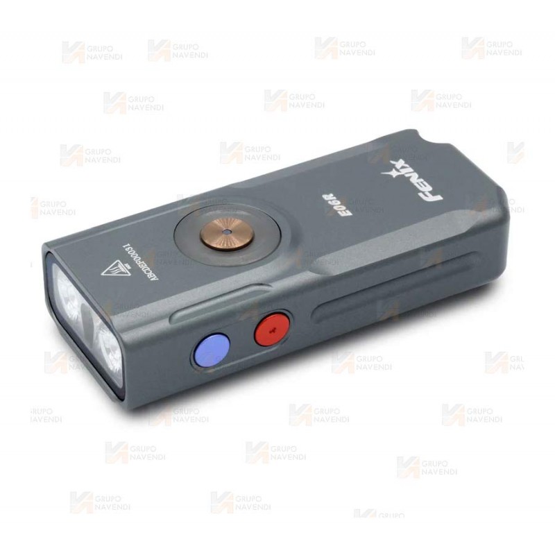 Linterna Fenix E06R de color gris con 700 lúmenes