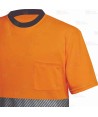 Camiseta bicolor de alta visibilidad color naranja flúor y azul marino con cintas segmentadas