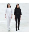 Casaca sanitaria cruzada y manga francesa para mujer color blanco y negro