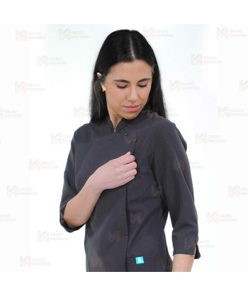 Casaca sanitaria cruzada y manga francesa para mujer color blanco y negro