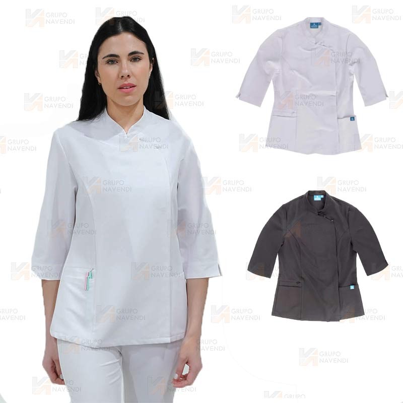 Casaca sanitaria cruzada y manga francesa para mujer color blanco y negro