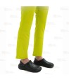 Pantalón sanitario de mujer, de campana con tejido elástico