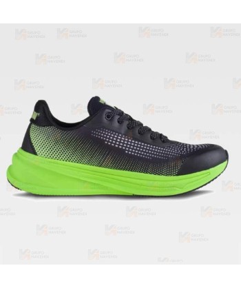 Calzado deportivo con cordones y suela antideslizante