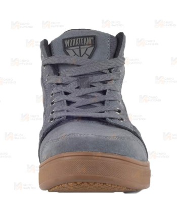 Zapatilla abotinada de serraje con cordones